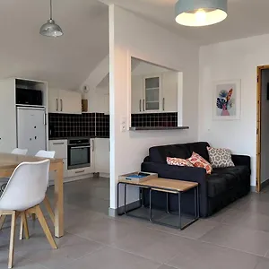 apartment-6-personnes-trs-agrable-t3-avec-balcon-proche.hotels-rhonealpes.com/